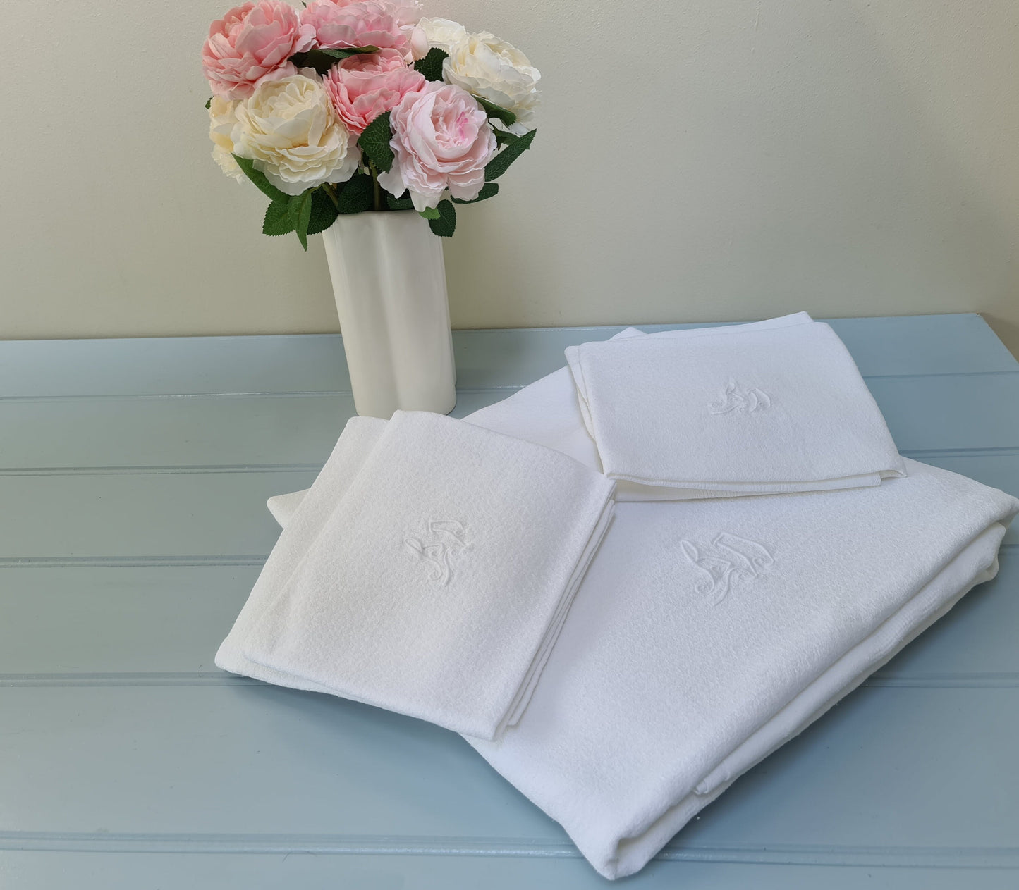 Set 12 BD BJJ French vintage monogram napkins & tablecloth Immaculate
