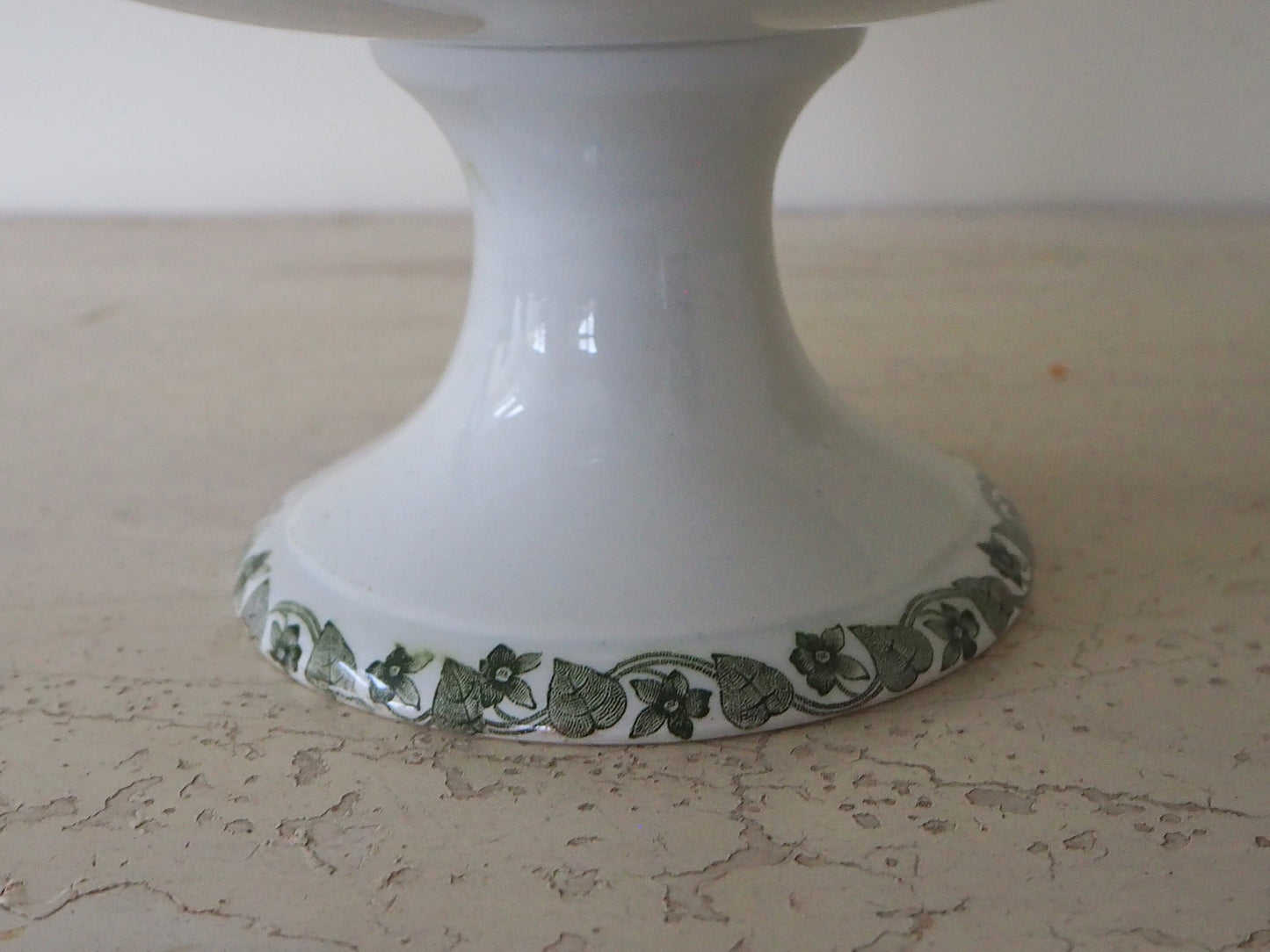 Vintage Moulin des Loups et Hamage 1900s Violetta design cake stand